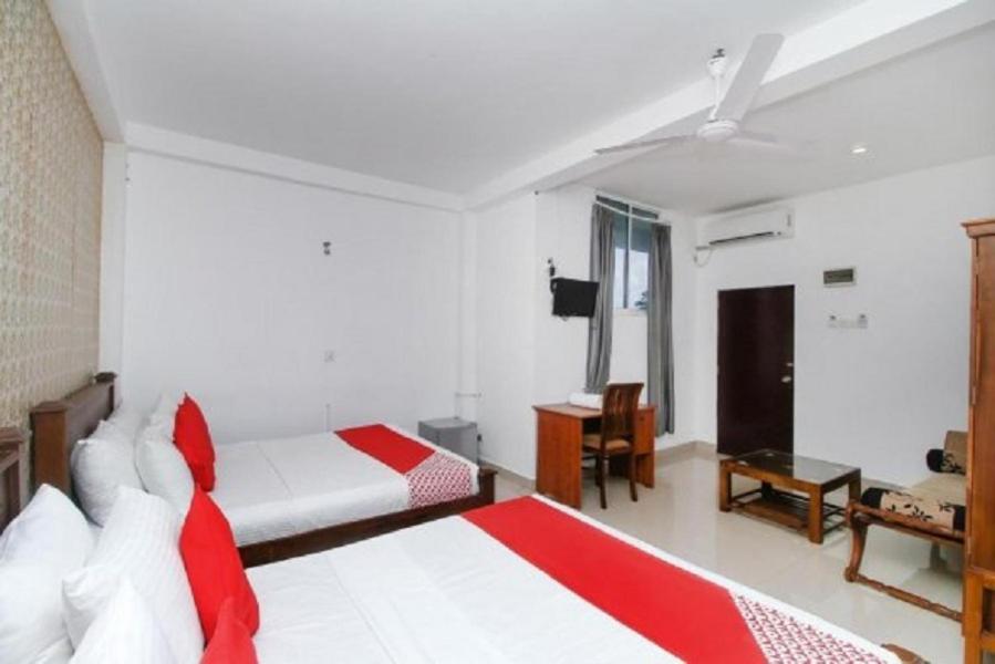 Kings Gate Airport Transit Hotel Katunayake Exterior photo