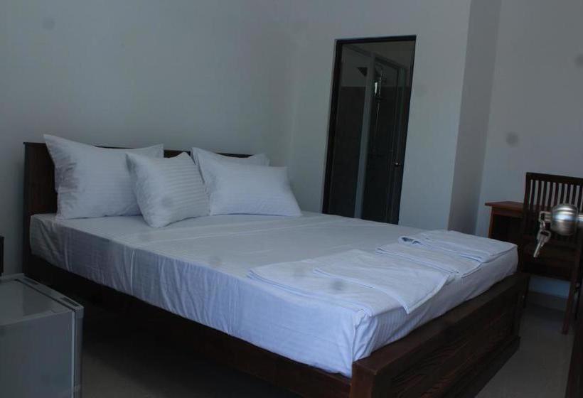 Kings Gate Airport Transit Hotel Katunayake Exterior photo