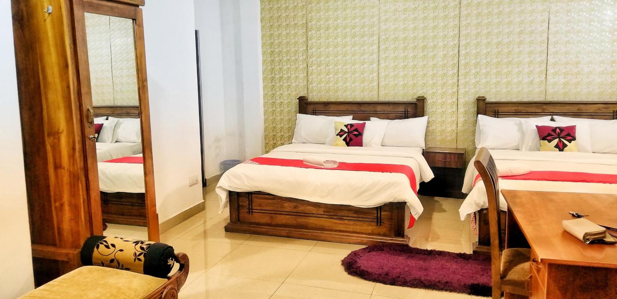 Kings Gate Airport Transit Hotel Katunayake Room photo